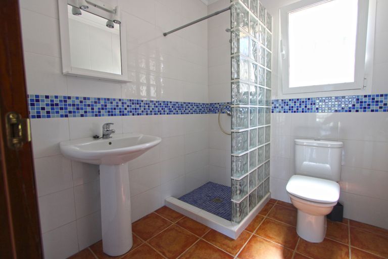 Property thumbnail 9