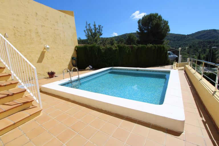 Property thumbnail 6