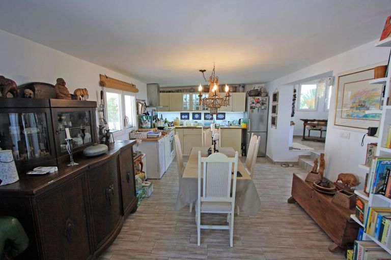 Property thumbnail 13