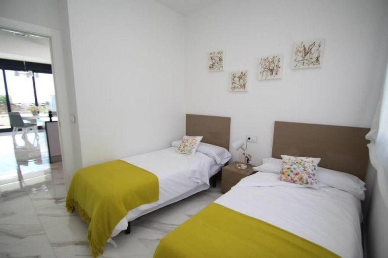 Property thumbnail 34