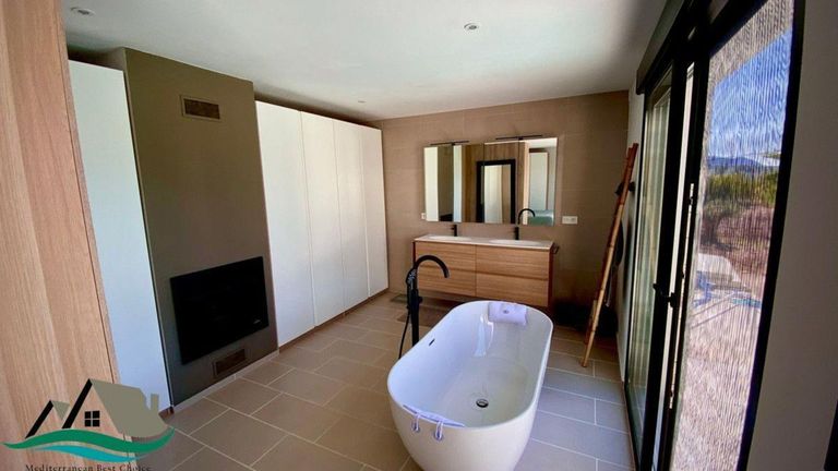 Property thumbnail 11