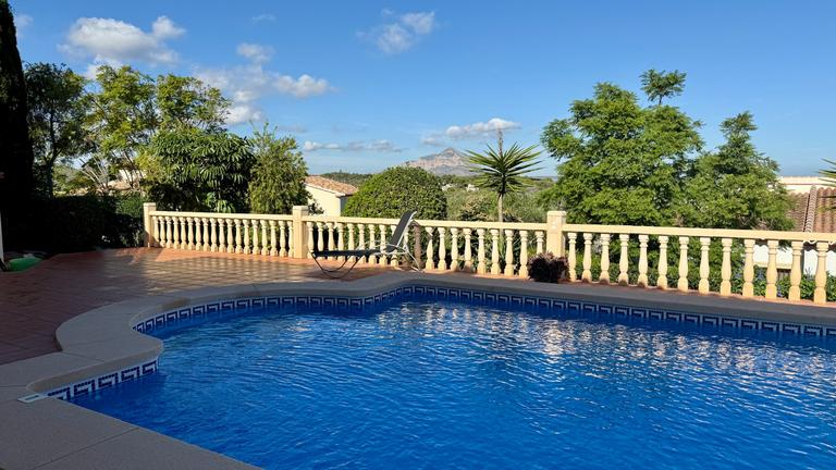 Property thumbnail 1