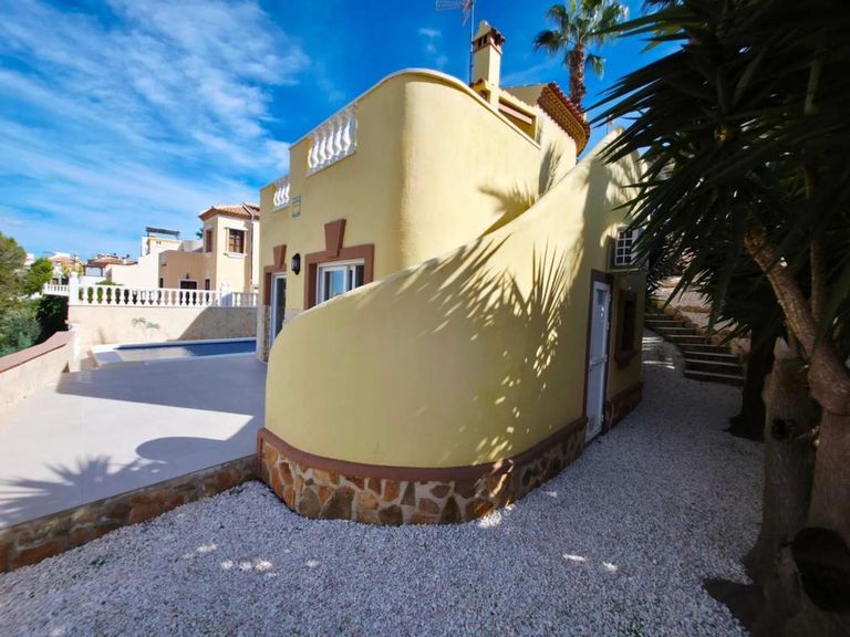 Property thumbnail 3