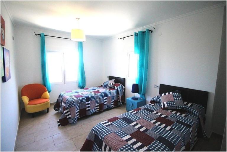 Property thumbnail 13