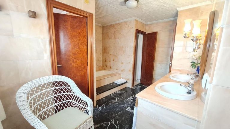 Property thumbnail 25