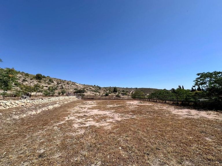 Property thumbnail 25
