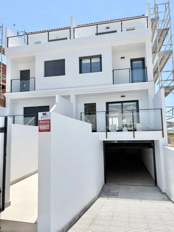Property thumbnail 3