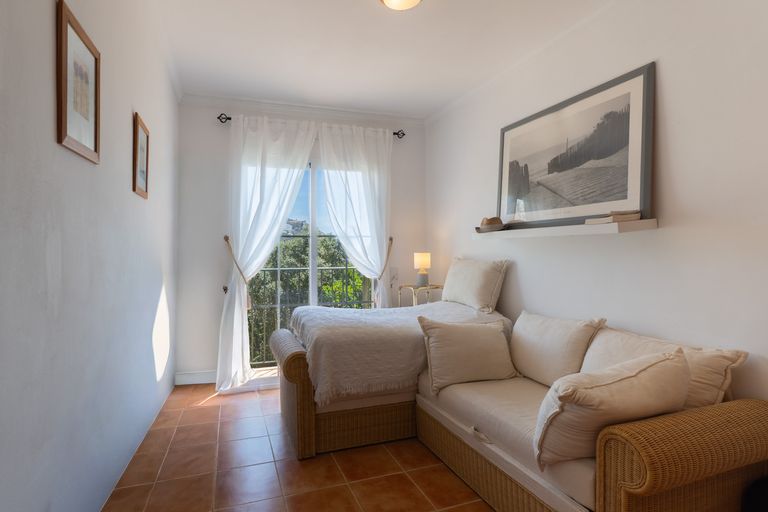Property thumbnail 9