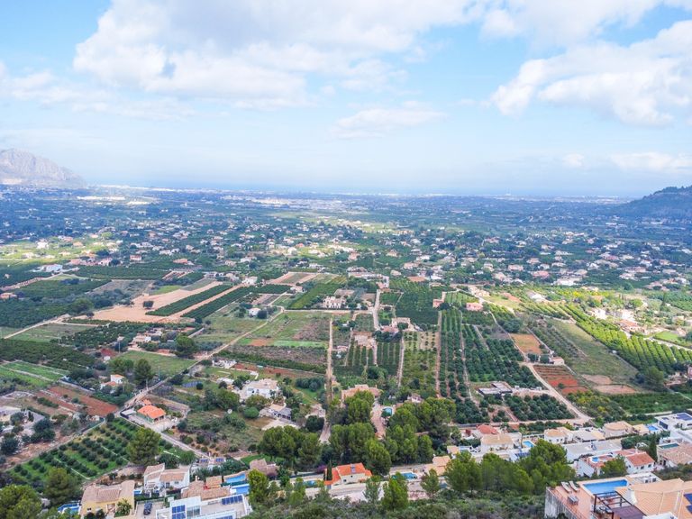 Property thumbnail 6