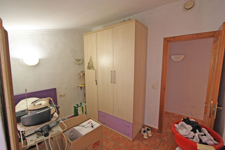 Property thumbnail 12