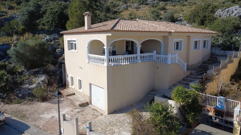 Property thumbnail 1
