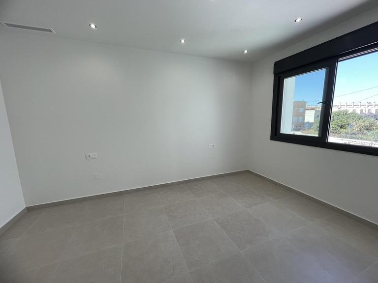 Property thumbnail 23