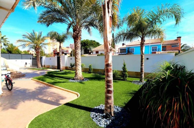 Property thumbnail 9