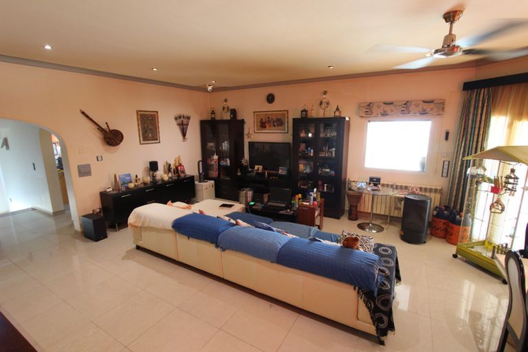 Property thumbnail 12