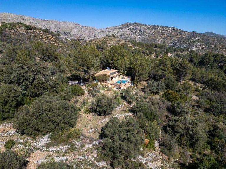 4 bedroom House / Villa in Inland, Costa Blanca - Property VC490283