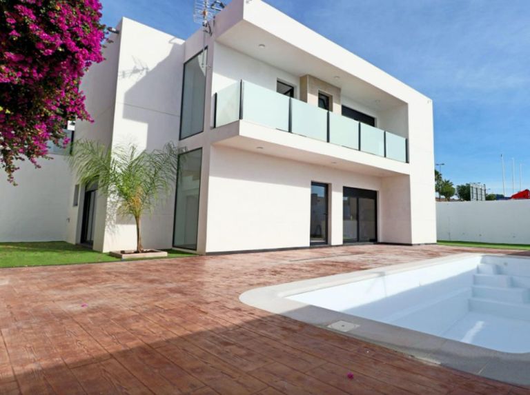 3 bedroom House / Villa in Inland, Costa Blanca - Property VC214209CZ