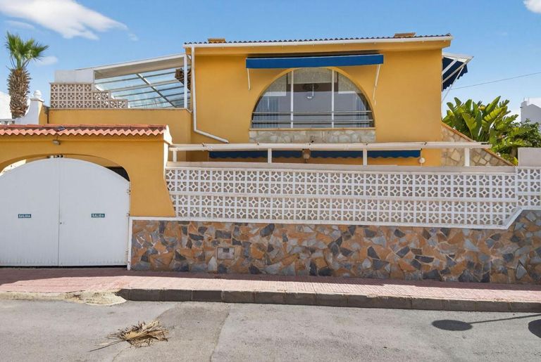 Property thumbnail 2
