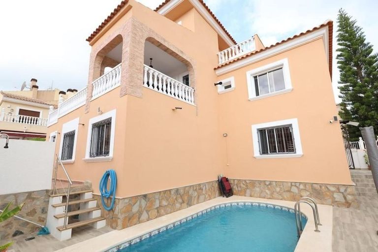 Property thumbnail 1