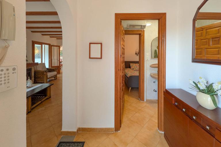 Property thumbnail 2