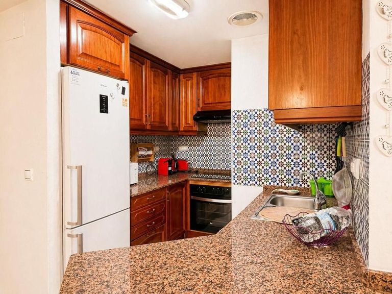 Property thumbnail 6