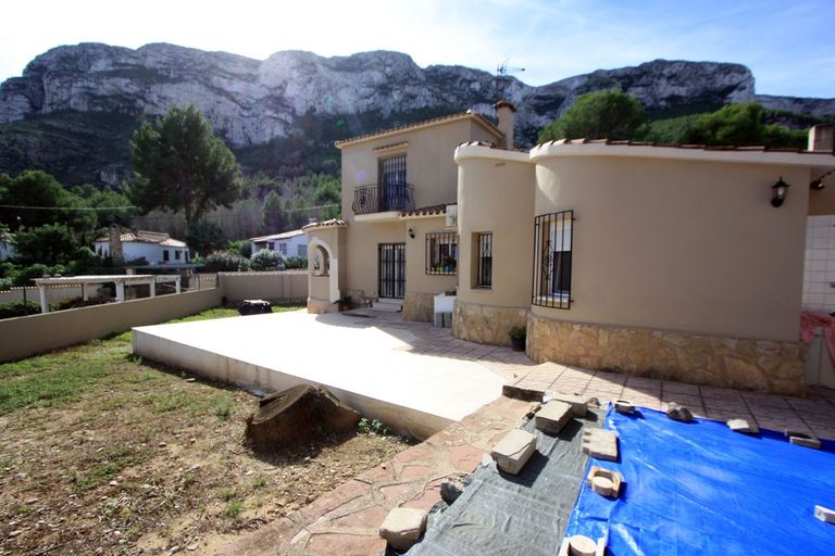Property thumbnail 2