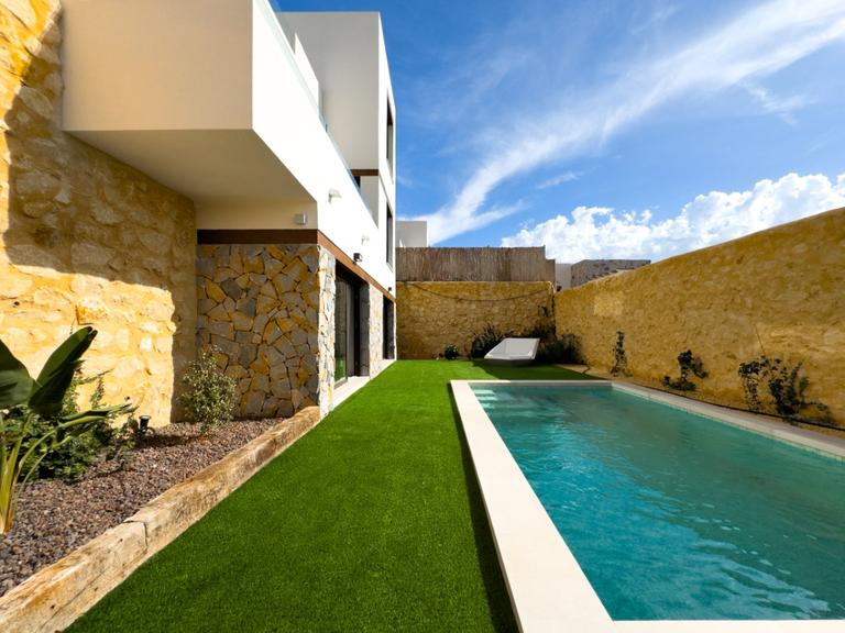 Property thumbnail 6