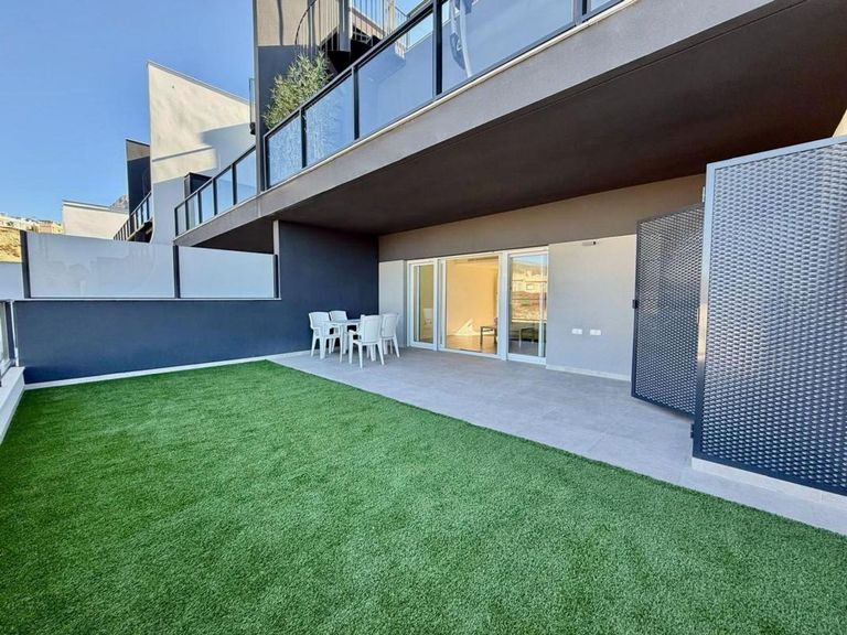 Property thumbnail 1