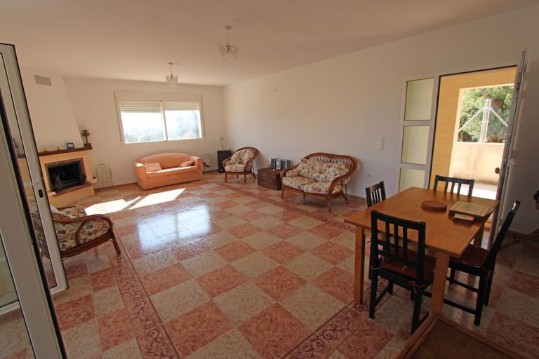 Property thumbnail 2
