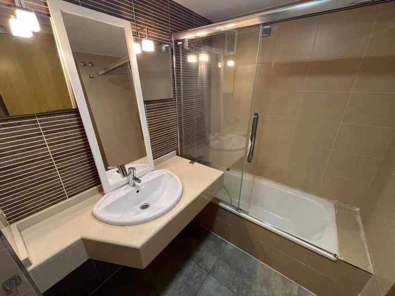 Property thumbnail 9