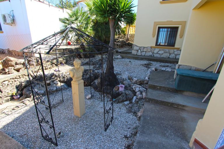 Property thumbnail 3