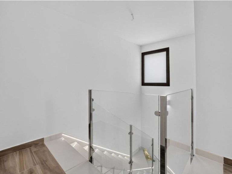 Property thumbnail 16