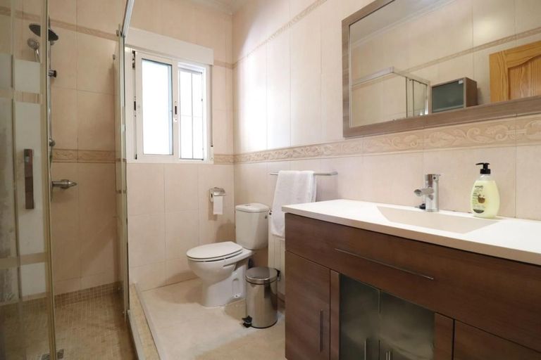 Property thumbnail 17
