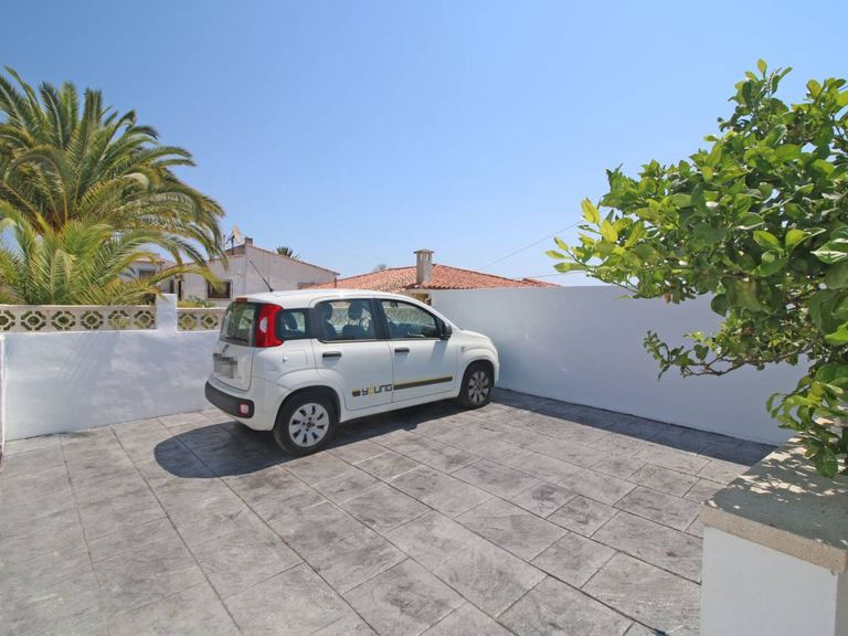 Property thumbnail 7
