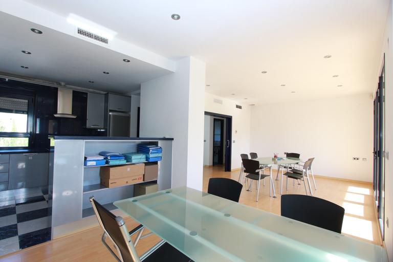 Property thumbnail 9