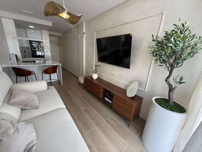 Property thumbnail 1