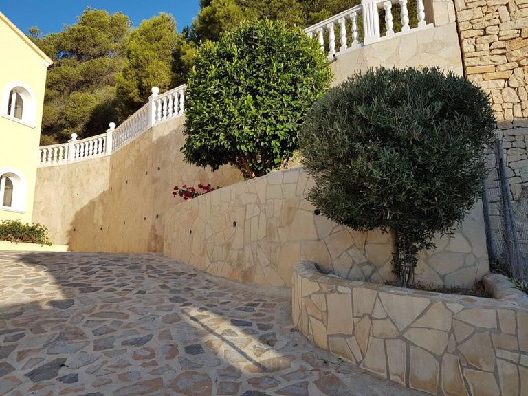 Property thumbnail 12