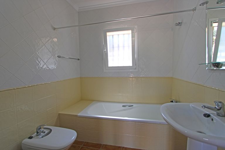 Property thumbnail 11