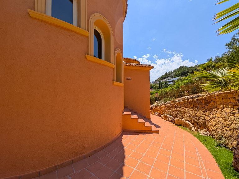 Property thumbnail 11