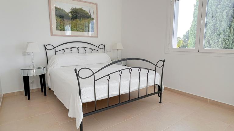 Property thumbnail 12