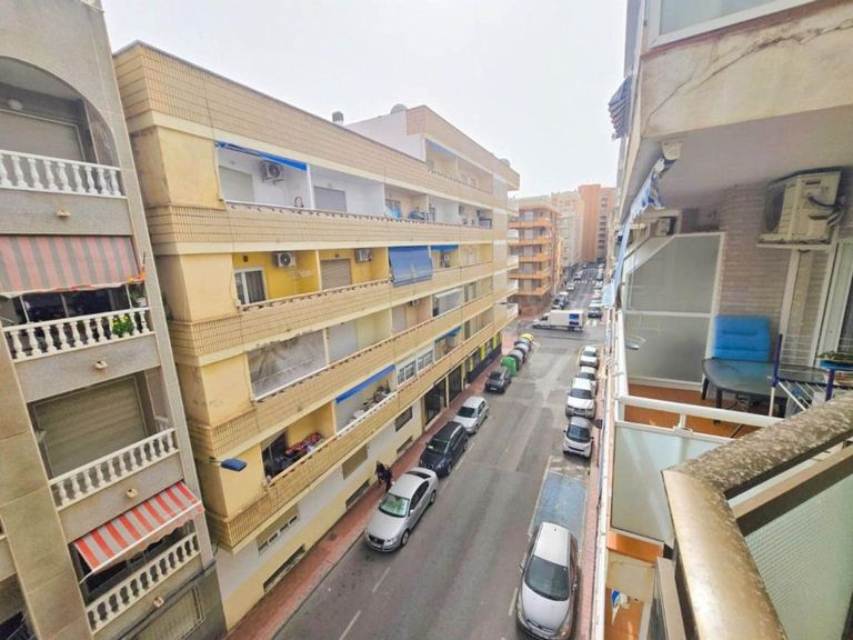 Property thumbnail 1