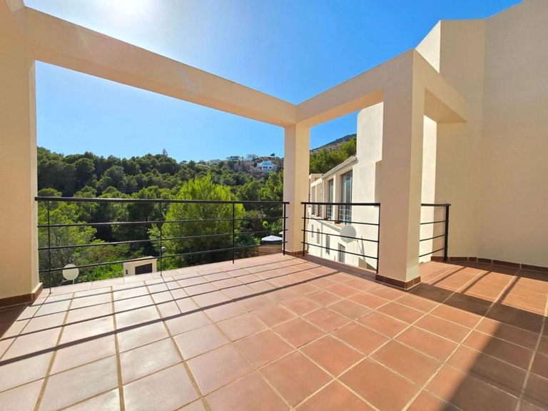 Property thumbnail 3