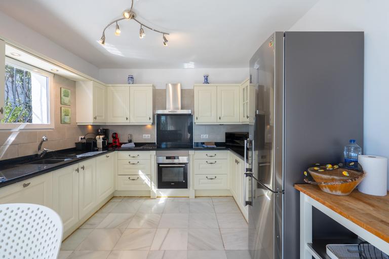 Property thumbnail 12