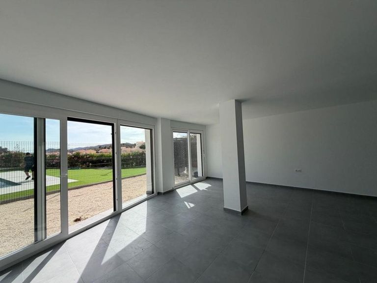 Property thumbnail 8