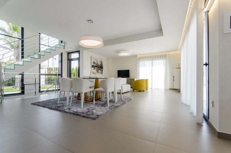 Property thumbnail 9