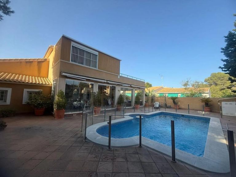Property thumbnail 1