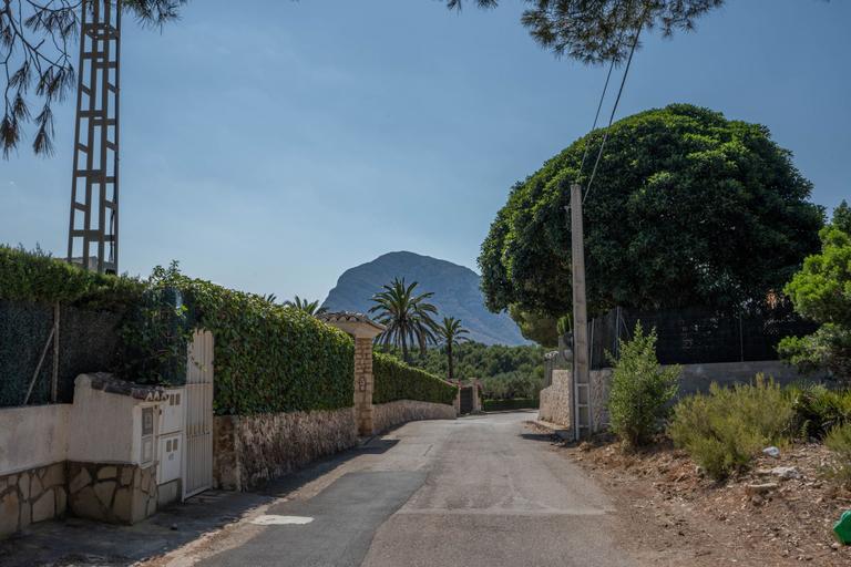 Property thumbnail 1