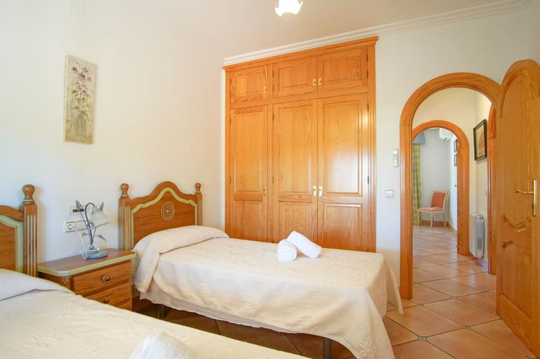 Property thumbnail 36