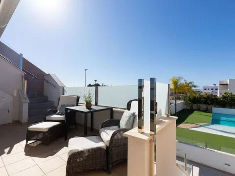 Property thumbnail 8