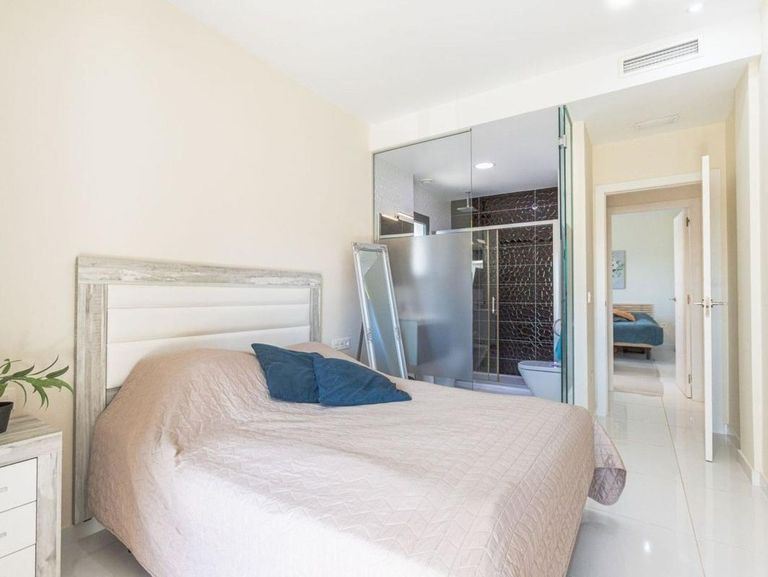 Property thumbnail 9