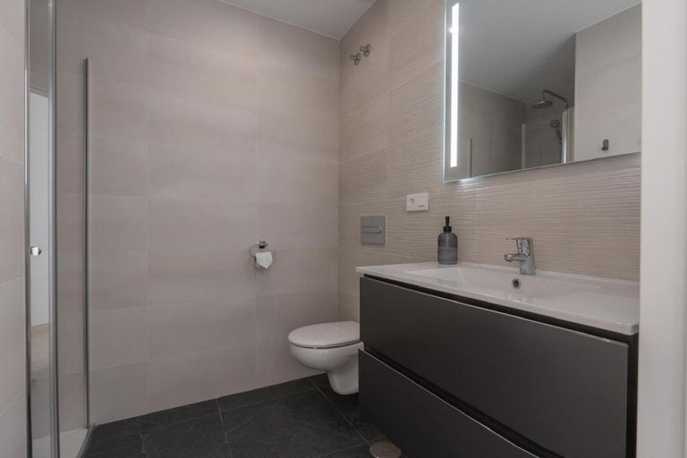 Property thumbnail 16